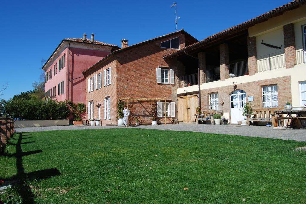 Casale Osvalda Bed & Breakfast Alfiano Natta Exterior photo