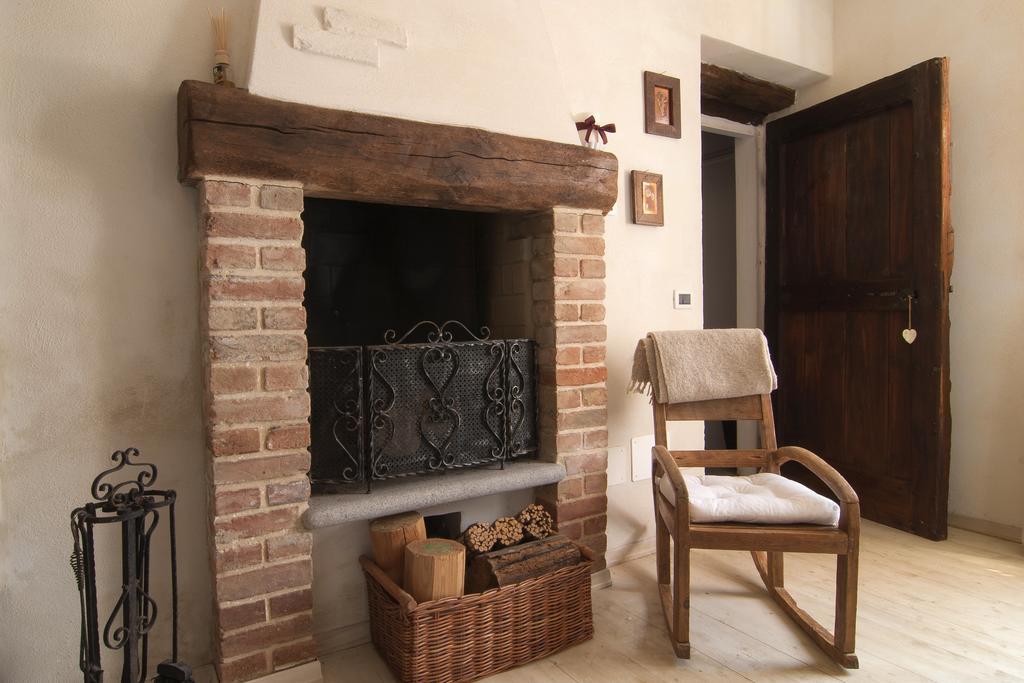 Casale Osvalda Bed & Breakfast Alfiano Natta Room photo